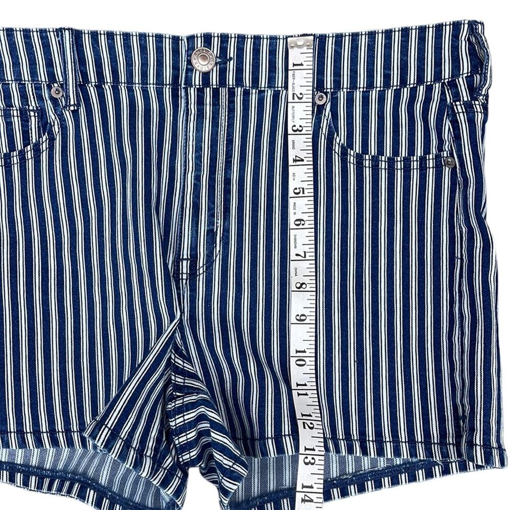 American Eagle Hi-Rise shortie blue & white striped jean shorts size 16 NEW - Picture 6 of 9